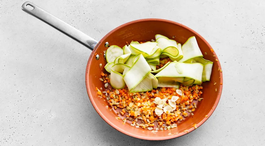 Тушеные бычьи яйца