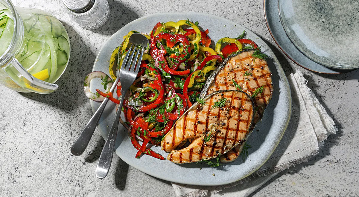 Форель, жаренная на сковороде-гриль