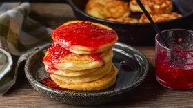 Пышные творожные оладьи на кефире