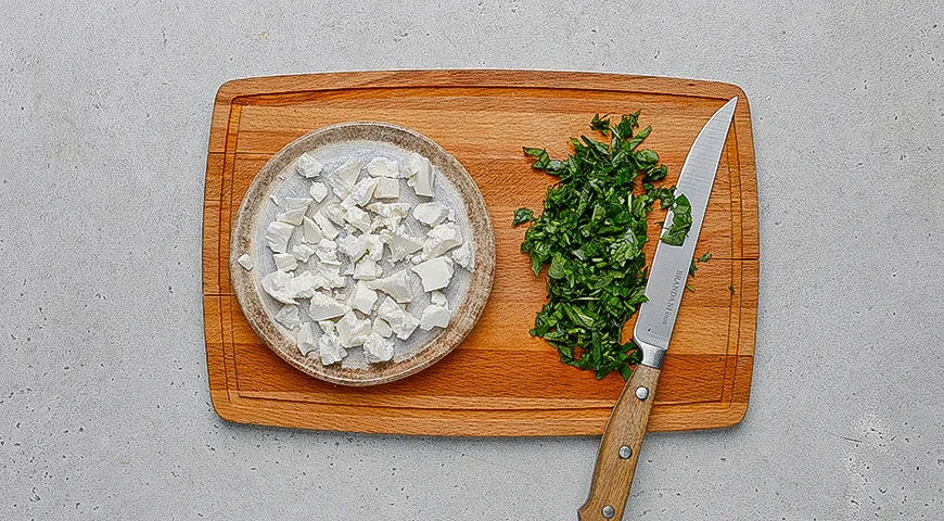 Холодный суп из баклажанов с брынзой