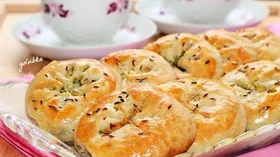 Пирожки-булочки на кефире с оливками и зеленью 