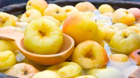 Моченые яблоки: как приготовить классическим способом, в кастрюле, ведре или в бочонке