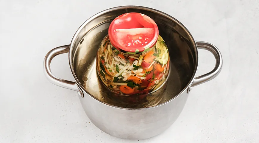 Салат “Кубанский” на зиму с капустой и огурцами
