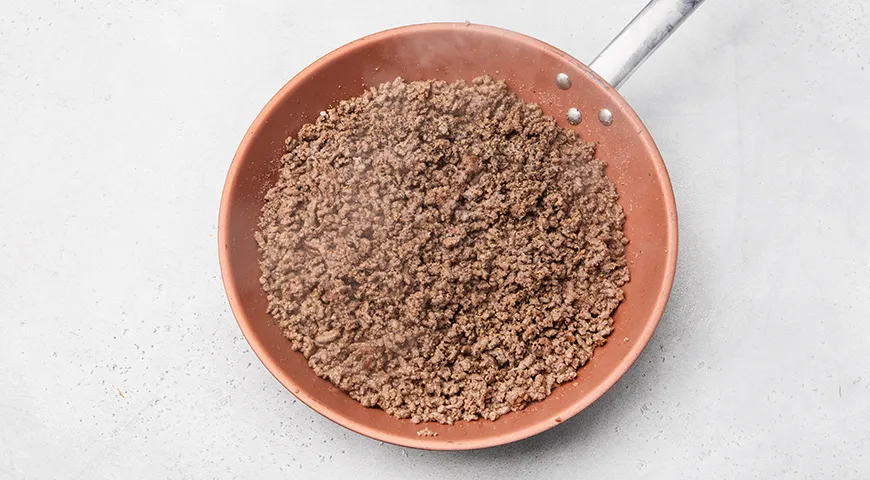 Каннеллони с фаршем под соусом бешамель