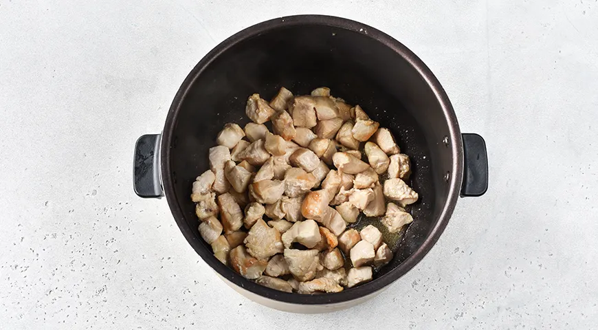 Борщ с курицей в мультиварке