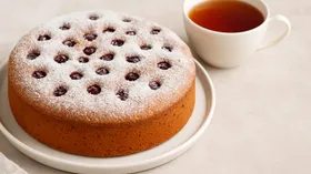 Пирог с вишней в мультиварке