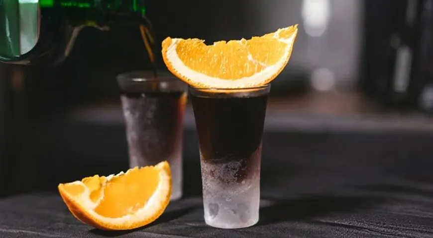 Немецкий напиток «Егермейстер» — международный символ травяной настойки