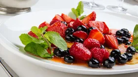 Блинчики с маскарпоне и ягодами от Франческо Пистаккио 