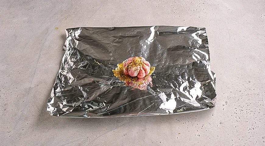 Пюре из батата и картофеля с печеным чесноком