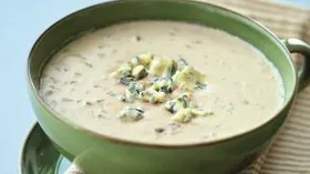 Суп с грецкими орехами и сыром