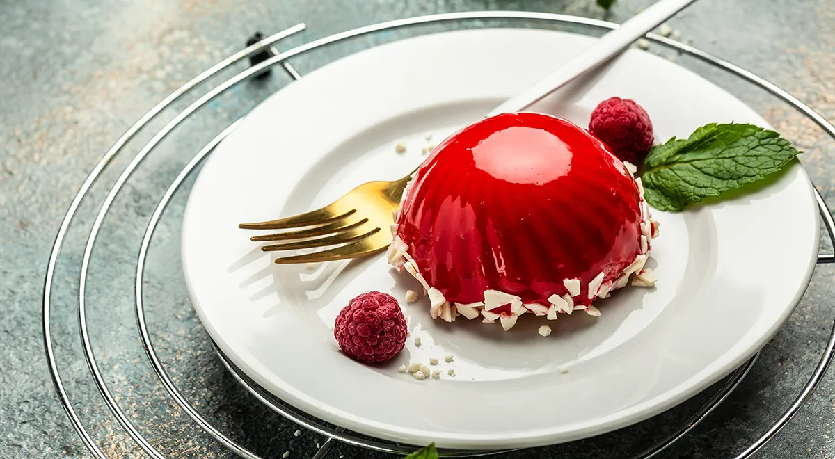 Пышный кекс, нежный сорбет, яркое желе — 10 вкусных десертов без молока и яиц