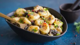 Рецепты с мукой пшеничной, картофелем и шампиньонами