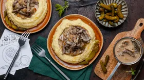 Бефстроганов со сметаной