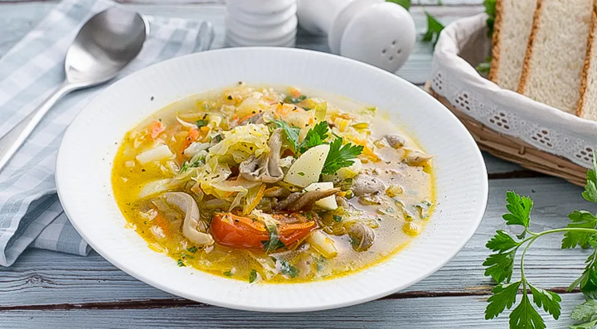 Щи из молодой капусты