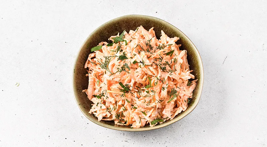 Салат из моркови и сыра