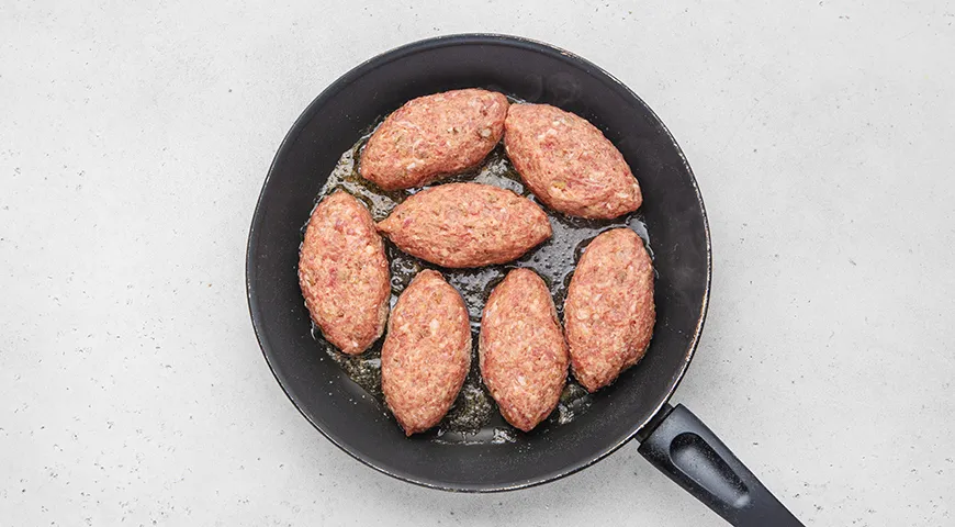 Жареная котлета в тесте