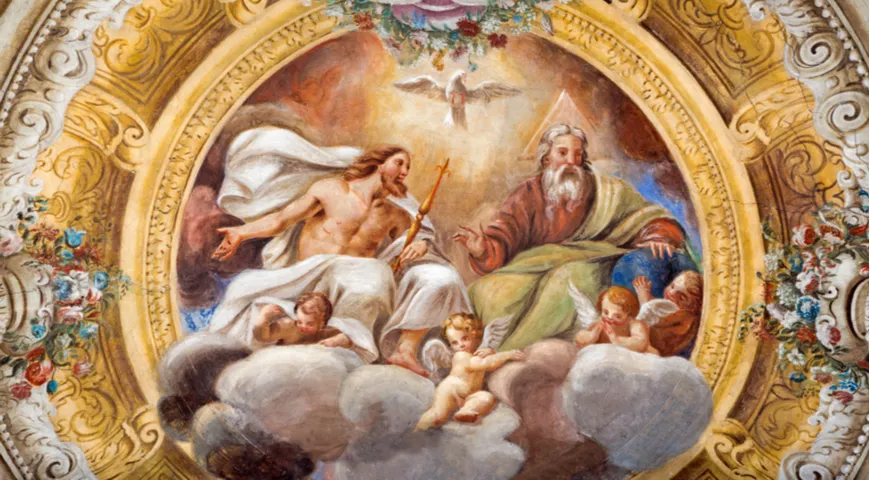 Потолочная фреска с изображением Святой Троицы в церкви Кьеза-ди-Санта-Кроче, Парма, Италия