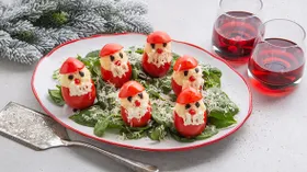 Новогодний салат «Дед Мороз»