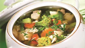 Суп куриный с брокколи и зеленой фасолью