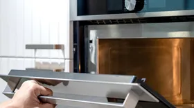 План на зиму: названы 5 правил, которые продлевают жизнь духовке и заодно экономят электроэнергию