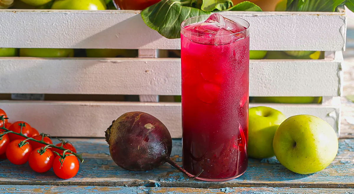 Рецепт коктейля «Свекольный Джинджер» на основе свекольного сока