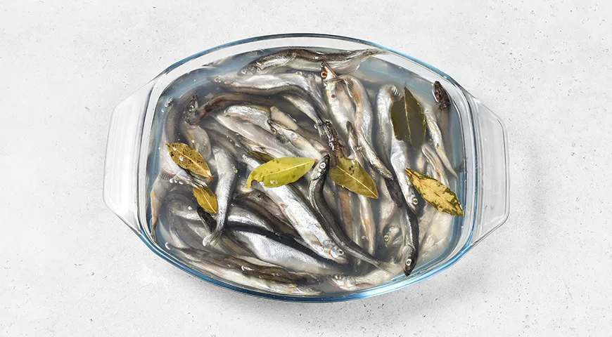 Мойва пряного посола