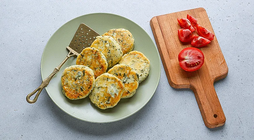 Сырники с зеленью и адыгейским сыром