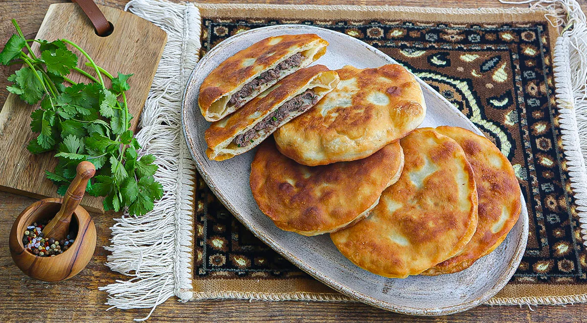 Тесто на минералке для пирожков, хычинов, чуду и т. д.