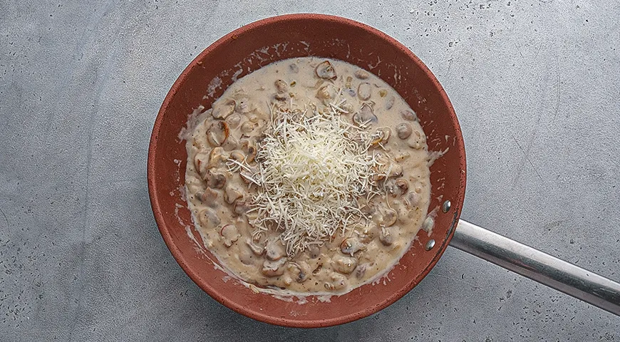 Грибной соус с пармезаном