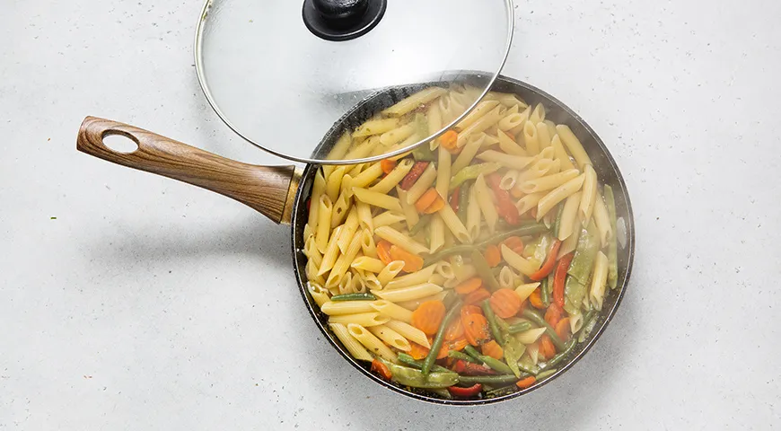 Макароны с замороженными овощами