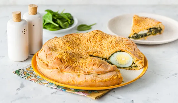 Пирог со шпинатом и яйцом