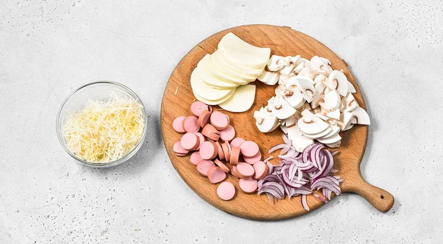 Пицца на сковороде на кефире