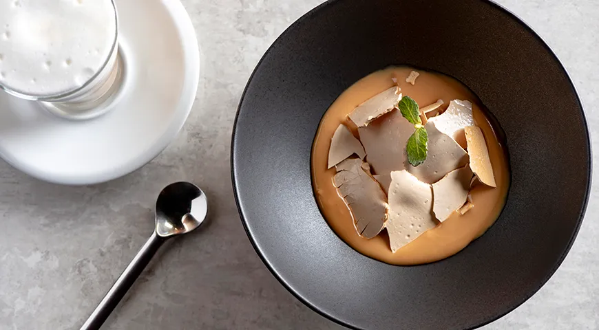 Suspiro Limeño — карамельный крем с писко