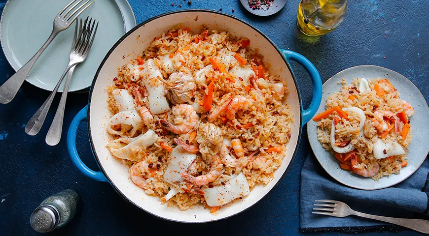 Рецепт плова с креветками и кальмарами в казане