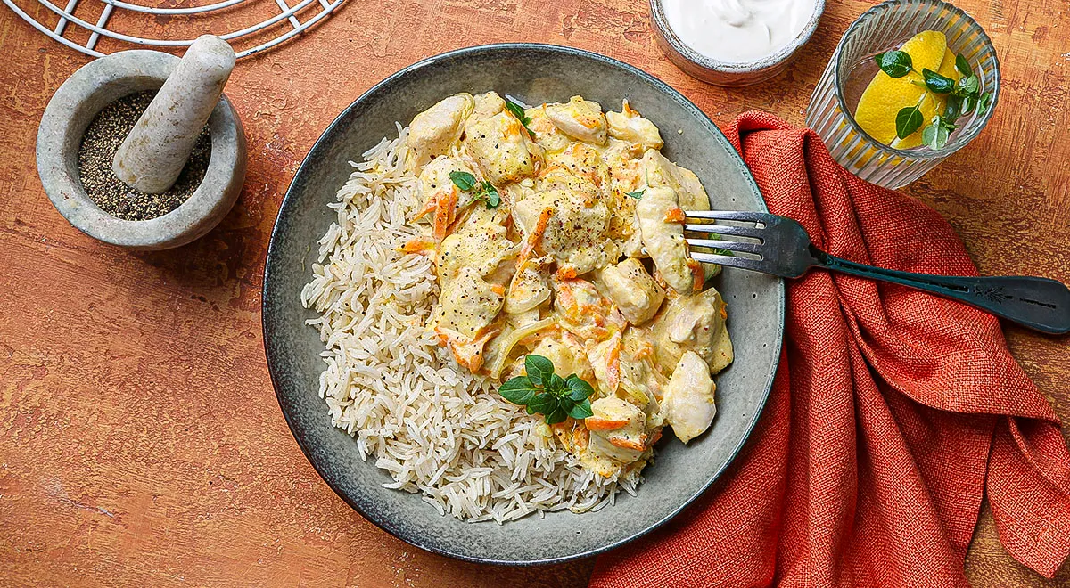 Сметанная подливка с курицей