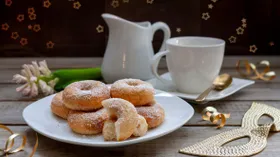 День пончика: самые вкусные истории под сахарной пудрой