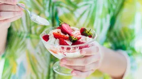 Рецепты с кисломолочными продуктами, шоколадом и мёдом