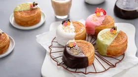 12 необычных идей выпечки из слоеного теста: трубочки, лодочки, волованы и много других интересных форм