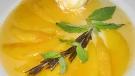 Манго с соусом из грейпфрута