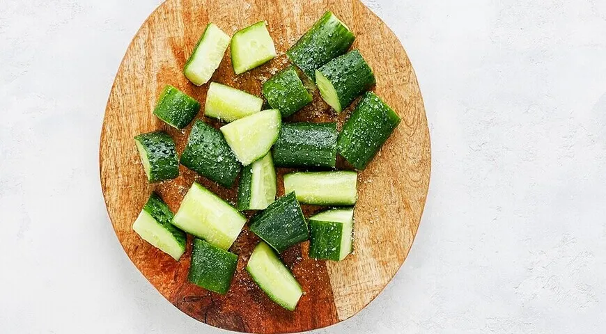 Битые огурцы – рецепт от Ивлева