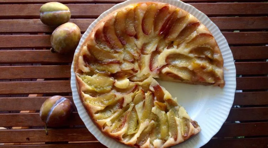 Пирог-перевертыш с перцем и оливками