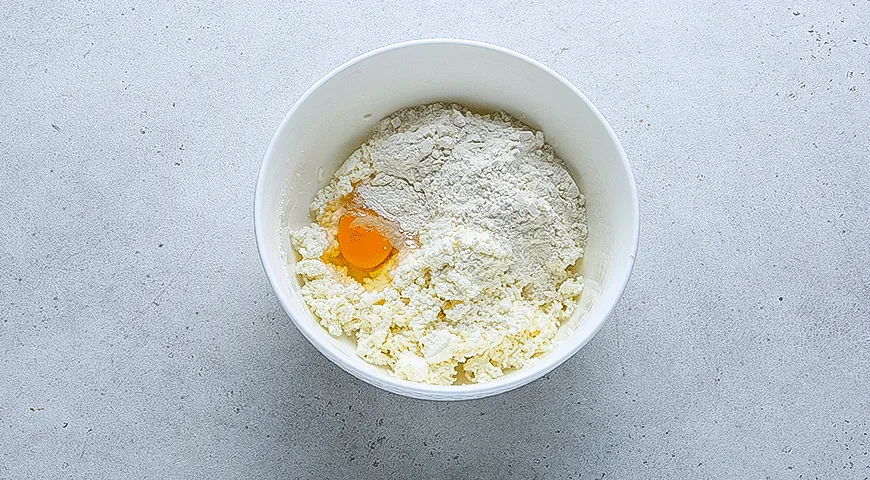 Сырники с зеленью и адыгейским сыром