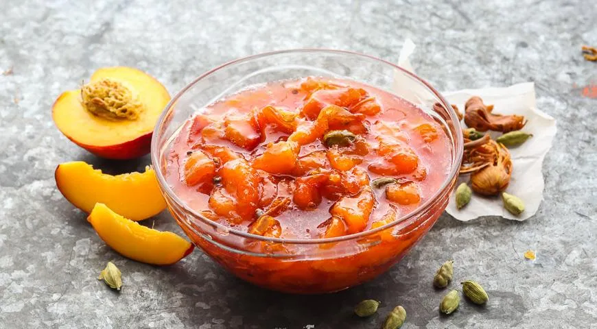 Рецепт персикового варенья с кардамоном и мускатным цветом