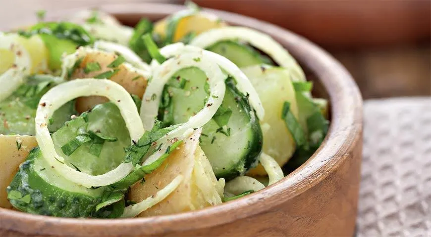 Картофельный салат со щавелем