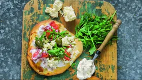 Рецепты с сырами, маслом оливковым и лососем