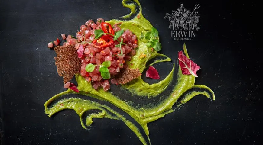 Тартар из тунца с гуакамоле