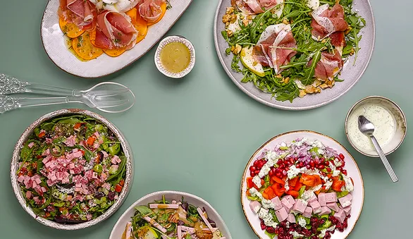 Салаты с мясными деликатесами: ветчиной, бужениной, хамоном и копченой колбасой