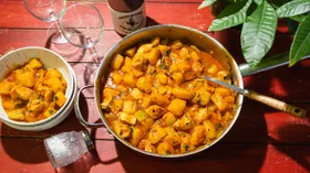Жаркое из курицы с картошкой