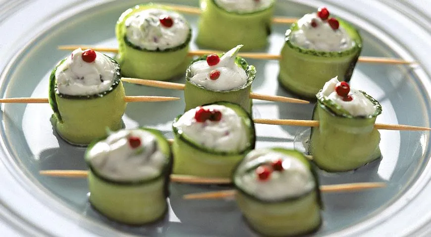 Рулетики из огурцов