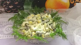 Салат с курицей и грибами